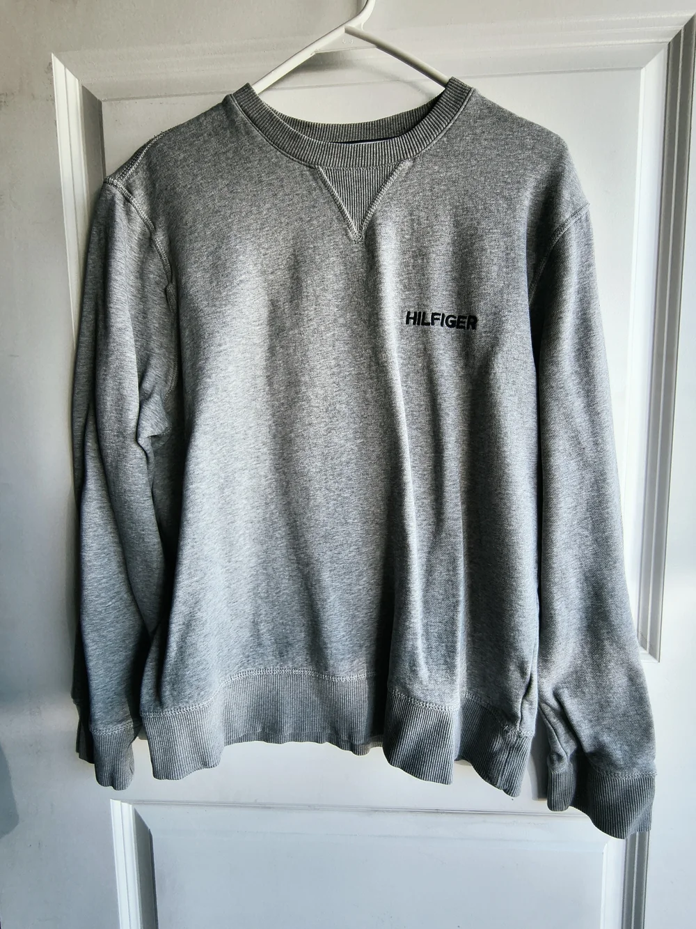 Tommy Men's Crewneck Sweatshirt - Gray